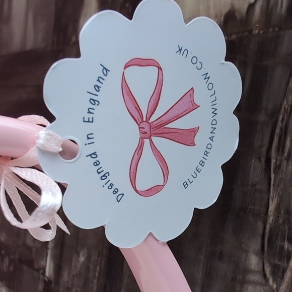 โSOLDโTrending ๐ Bow Design Teapot by Bluebird & Willow ๐ - Picture 7 of 7